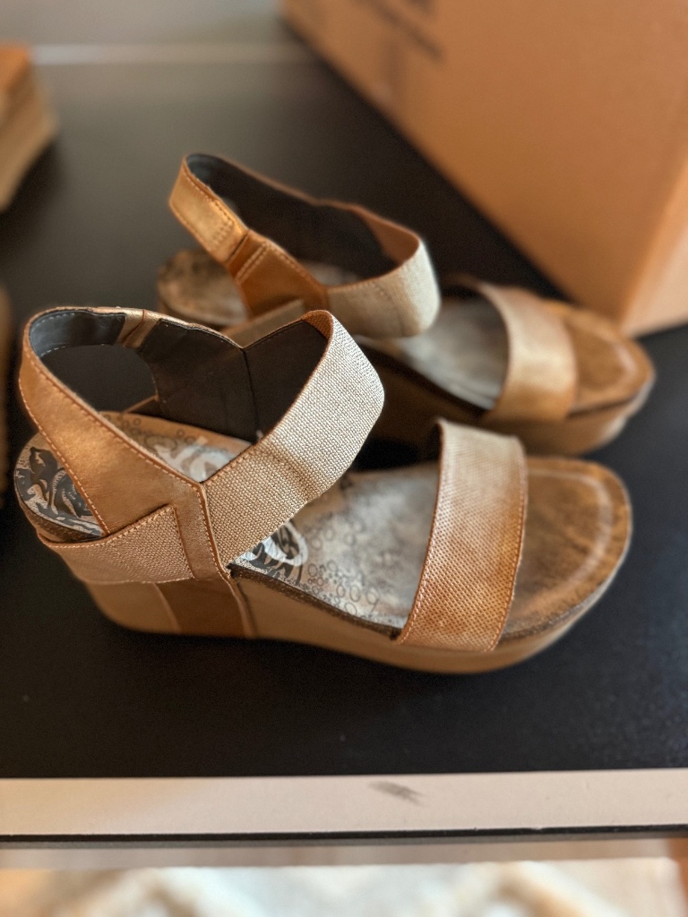 OTBT Bushnell sandals metallic